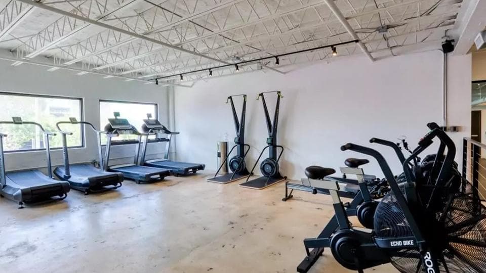 Why Personal Trainers in Miami Need More Than Great Coaching to Stand Out